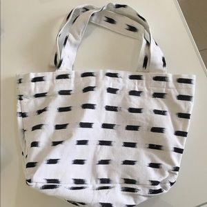 Chajul Tote bag